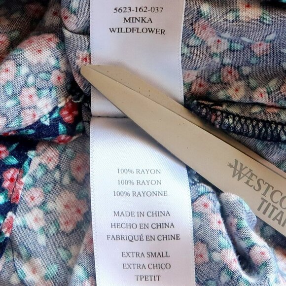 Rails Minka Navy Blue & Pink Short Sleeve V-neck Front Key-hole & Tie Romper M - Picture 12 of 16